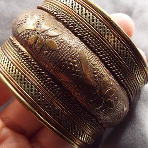 ETHNIC COPPER & BRASS CHASED TAPESTRY DESIGN CUFF BRACELET 52